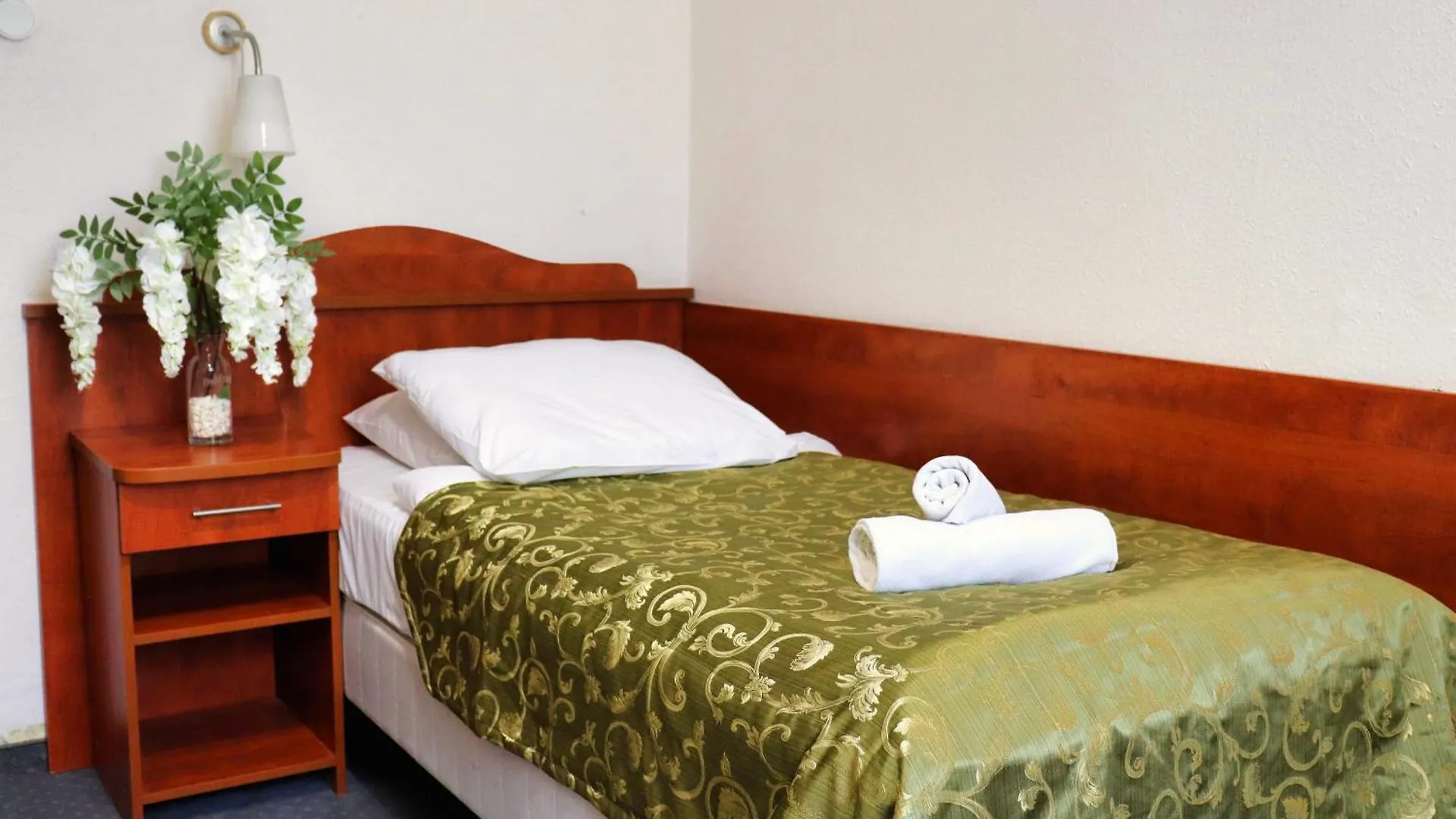 ***  Hotel Polonia Centrum Breslavia Polonia