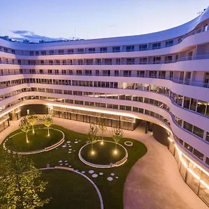 Ovo Market Square Apartment