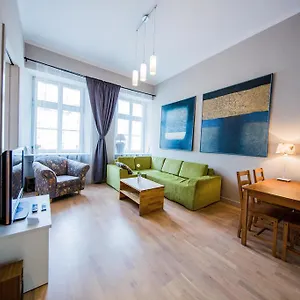 Apartment Good Night In - Aries